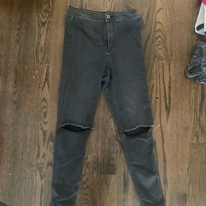 H&M Highwaisted Skinny Jeans- Ripped Knees